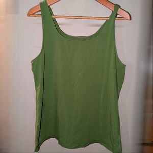 Woman's Green tank